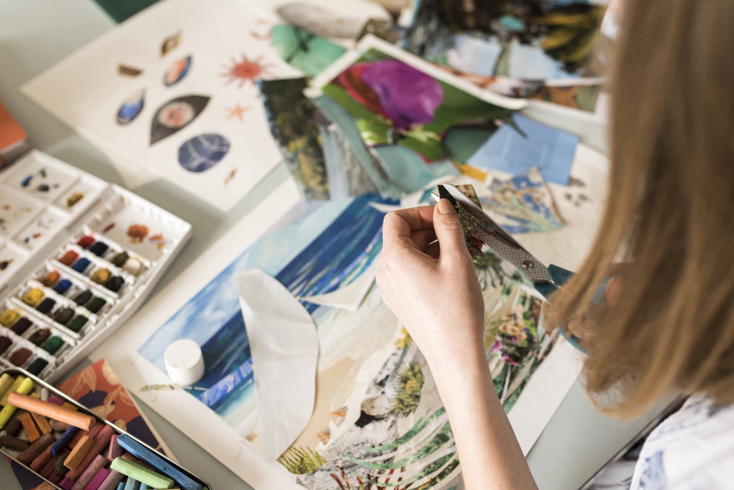 Wrens and Poppies Luxury, 100% Recycled Wrapping Paper